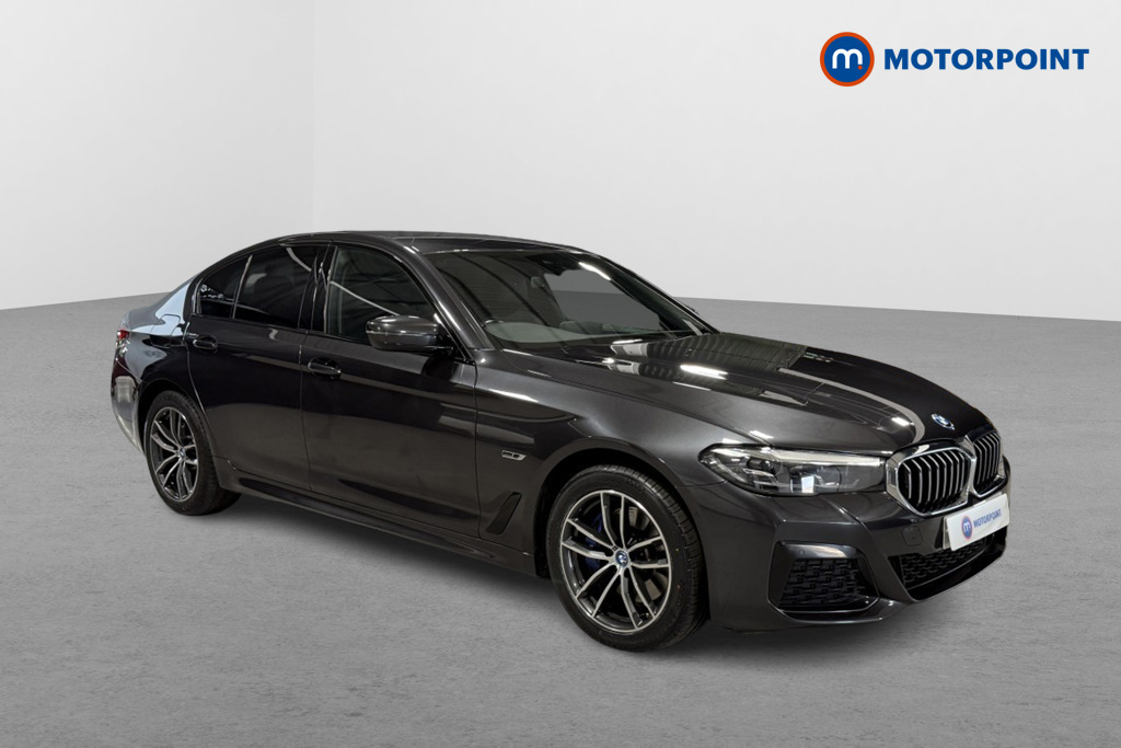 BMW 5 Series M Sport Automatic Petrol Plug-In Hybrid Saloon - Stock Number (1543717) - Drivers side front corner