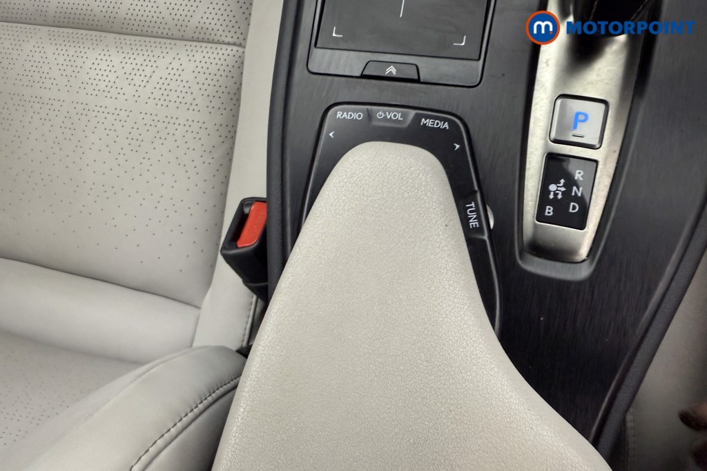 Lexus UX 300E 150Kw 54.3 Kwh 5Dr E-Cvt Takumi Pack Automatic Electric SUV - Stock Number (1543840) - 3rd supplementary image