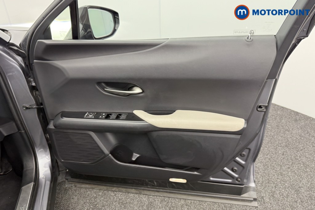 Lexus UX 300E 150Kw 54.3 Kwh 5Dr E-Cvt Takumi Pack Automatic Electric SUV - Stock Number (1543840) - 9th supplementary image
