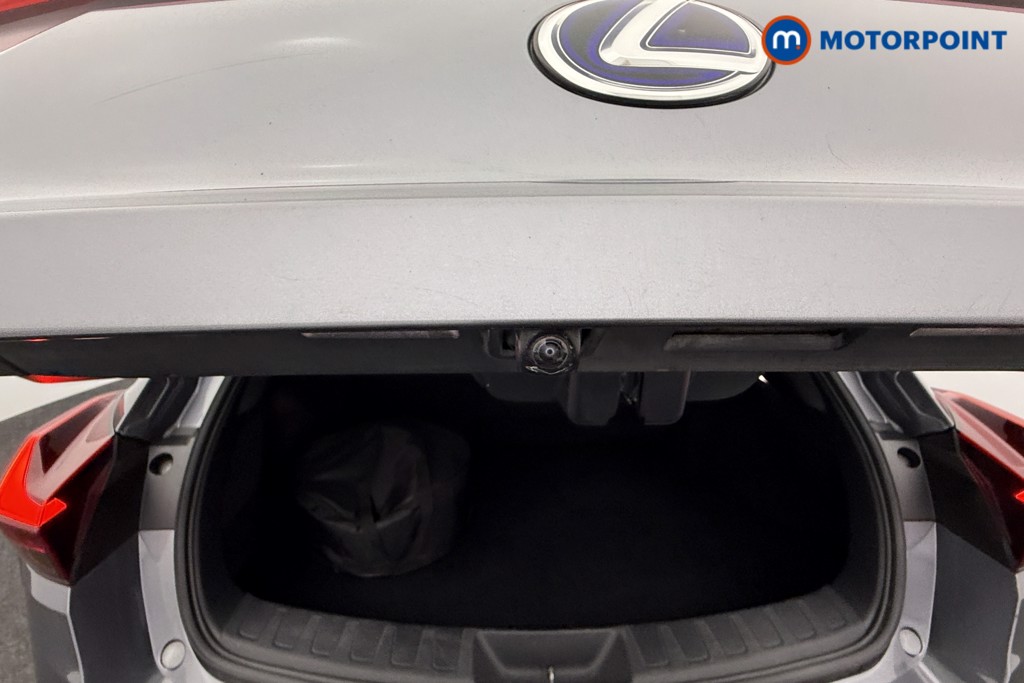 Lexus UX 300E 150Kw 54.3 Kwh 5Dr E-Cvt Takumi Pack Automatic Electric SUV - Stock Number (1543840) - 18th supplementary image