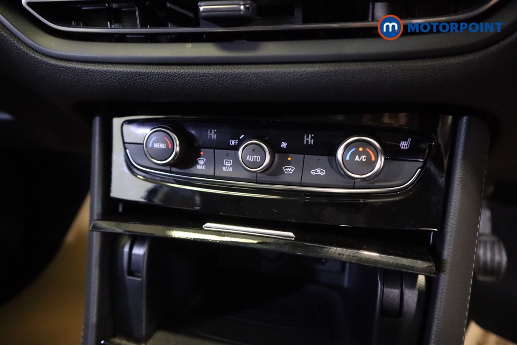 Vauxhall Grandland Ultimate Manual Petrol SUV - Stock Number (1543974) - 4th supplementary image