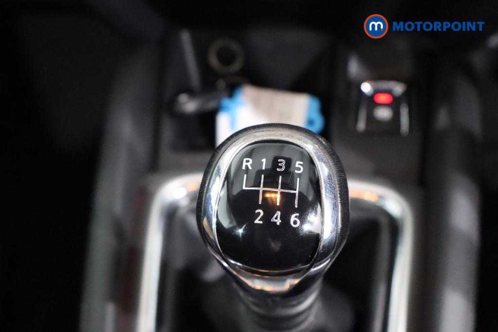 Nissan Qashqai N-Connecta Manual Petrol SUV - Stock Number (1544735) - 4th supplementary image