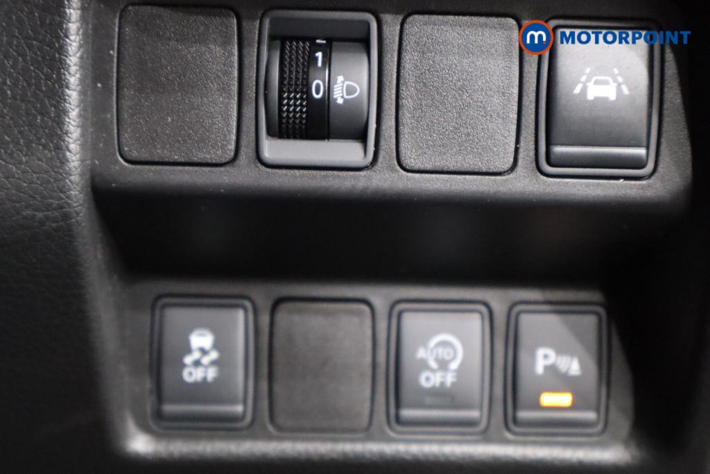 Nissan Qashqai N-Connecta Manual Petrol SUV - Stock Number (1544735) - 12th supplementary image