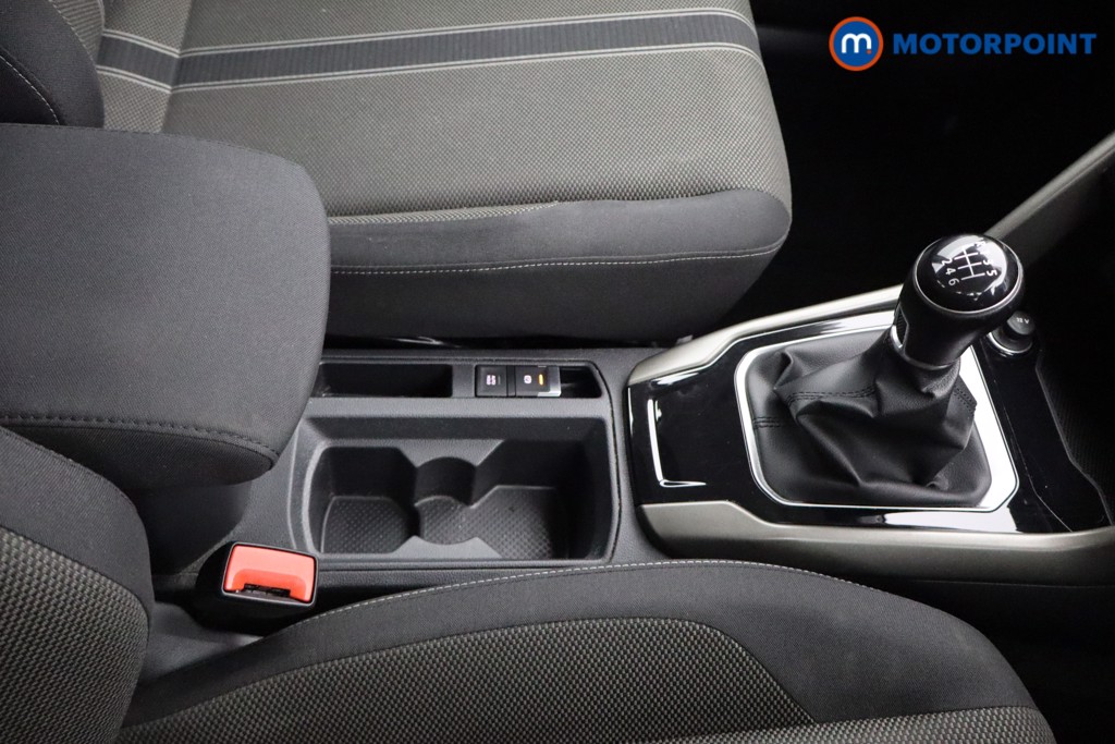 Volkswagen T-Roc SE Manual Petrol SUV - Stock Number (1546645) - 7th supplementary image