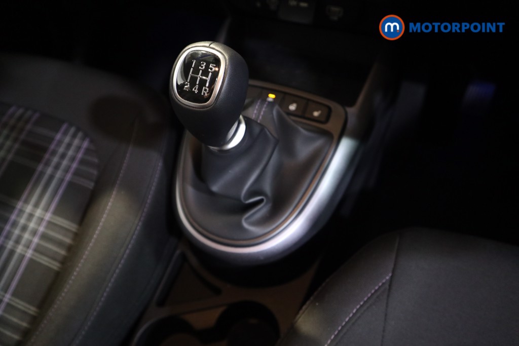 Hyundai I10 Premium Manual Petrol Hatchback - Stock Number (1548132) - 8th supplementary image