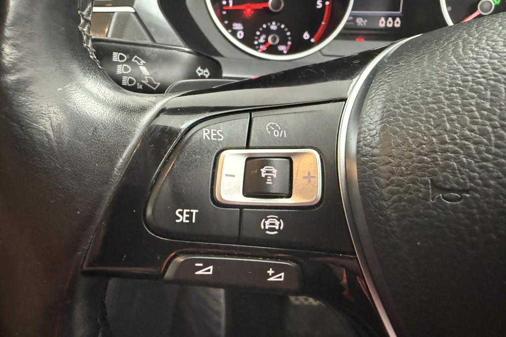 Volkswagen Tiguan Match Automatic Diesel SUV - Stock Number (1548918) - 4th supplementary image