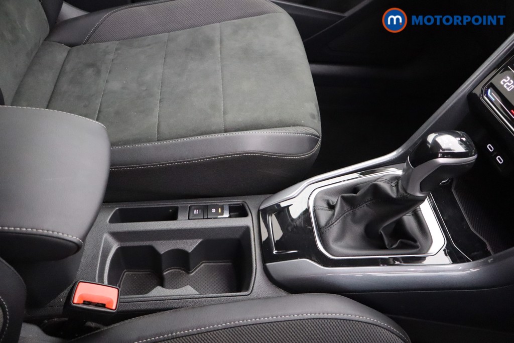Volkswagen T-Roc Style Automatic Petrol SUV - Stock Number (1548975) - 7th supplementary image