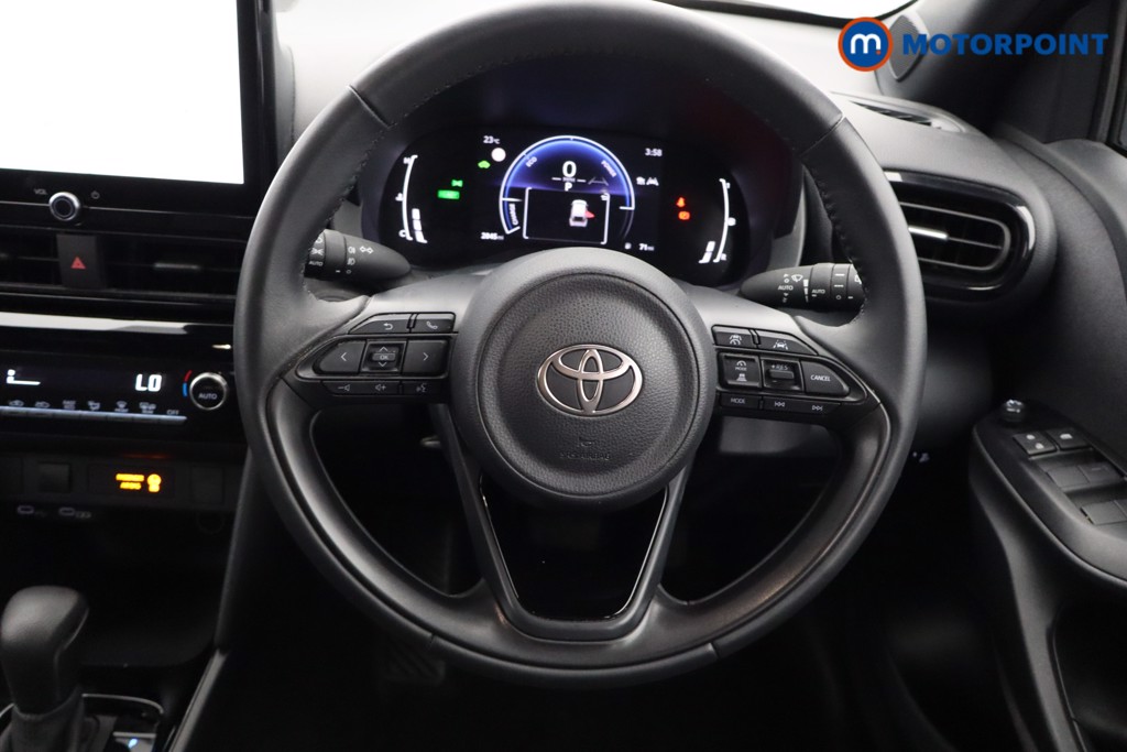 Toyota Yaris Cross Design Automatic Petrol-Electric Hybrid Estate - Stock Number (1548988) - 3rd supplementary image