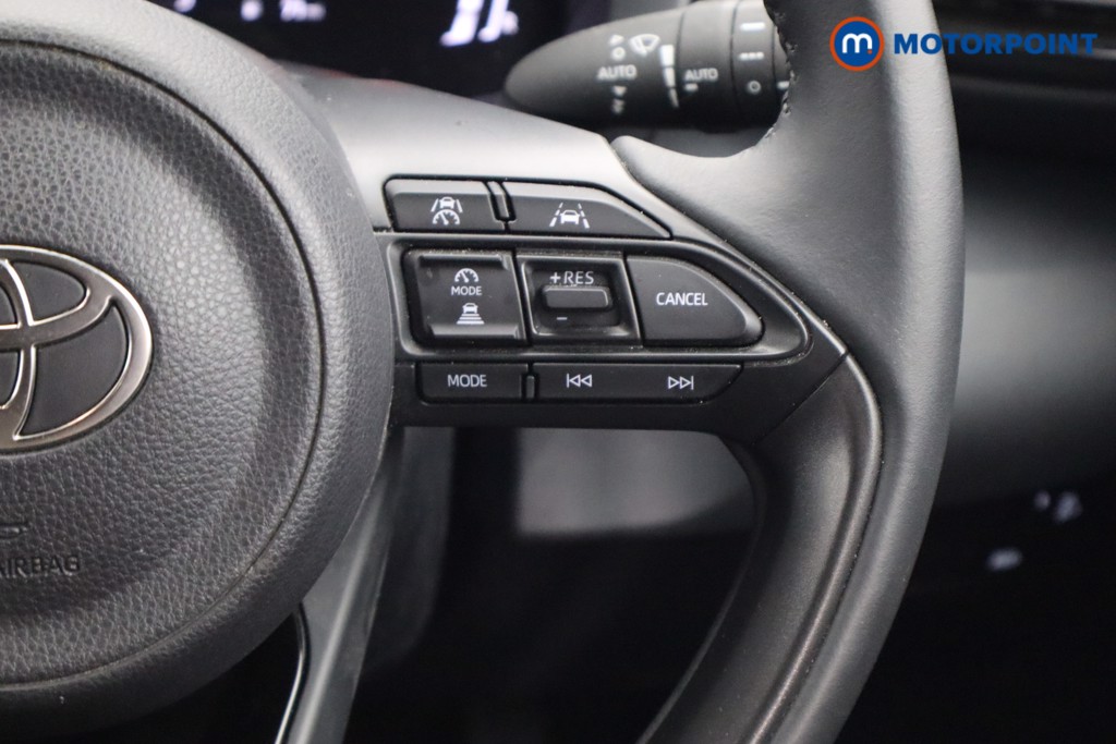 Toyota Yaris Cross Design Automatic Petrol-Electric Hybrid Estate - Stock Number (1548988) - 5th supplementary image
