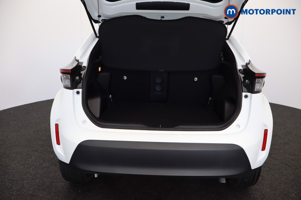 Toyota Yaris Cross Design Automatic Petrol-Electric Hybrid Estate - Stock Number (1548988) - 29th supplementary image