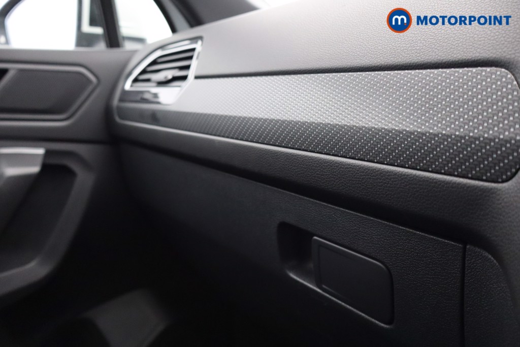 Volkswagen Tiguan Allspace R-Line Automatic Petrol SUV - Stock Number (1549101) - 11th supplementary image