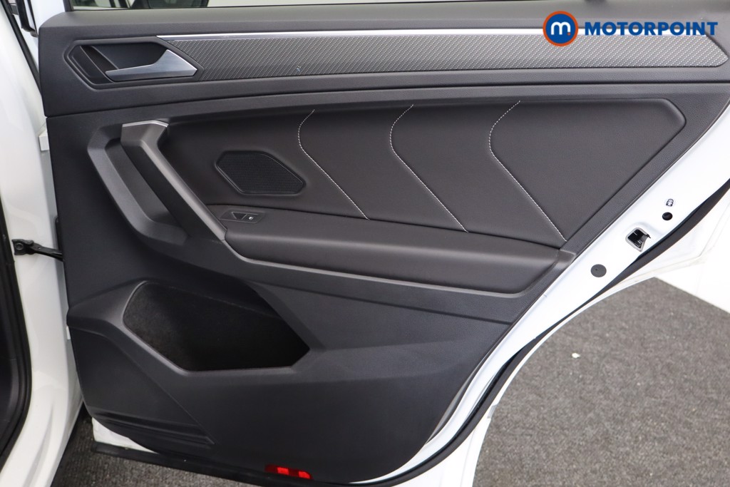 Volkswagen Tiguan Allspace R-Line Automatic Petrol SUV - Stock Number (1549101) - 20th supplementary image