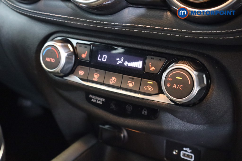 Nissan Juke N-Connecta Manual Petrol SUV - Stock Number (1549609) - 4th supplementary image