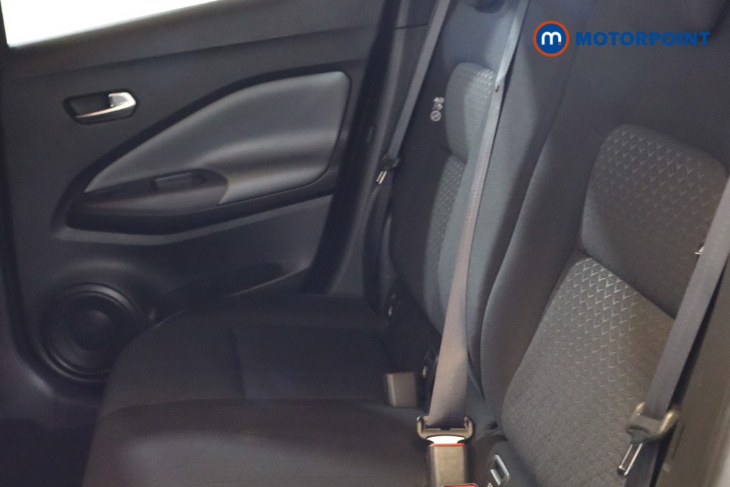 Nissan Juke N-Connecta Manual Petrol SUV - Stock Number (1549609) - 12th supplementary image