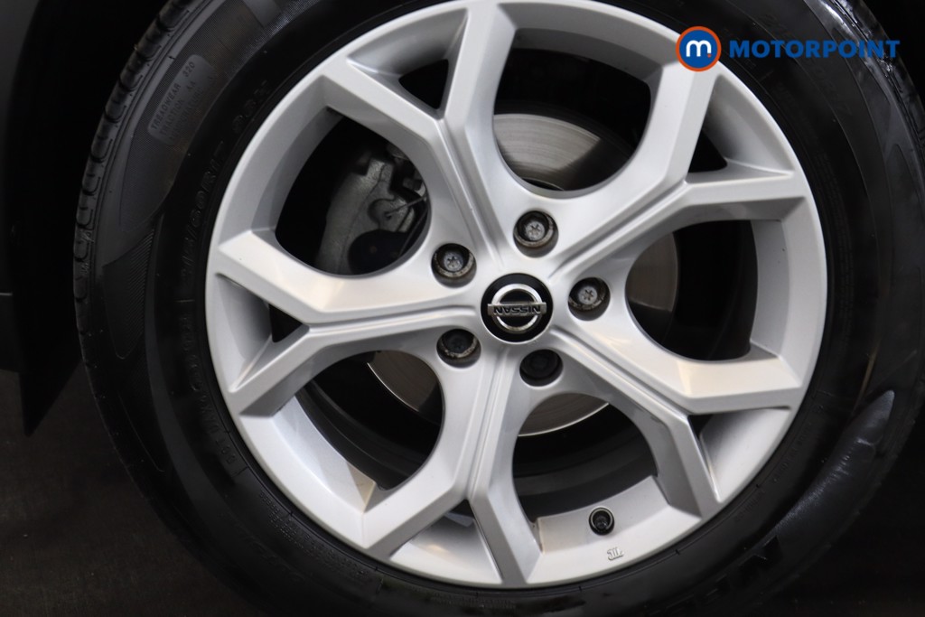 Nissan Juke N-Connecta Manual Petrol SUV - Stock Number (1549609) - 15th supplementary image