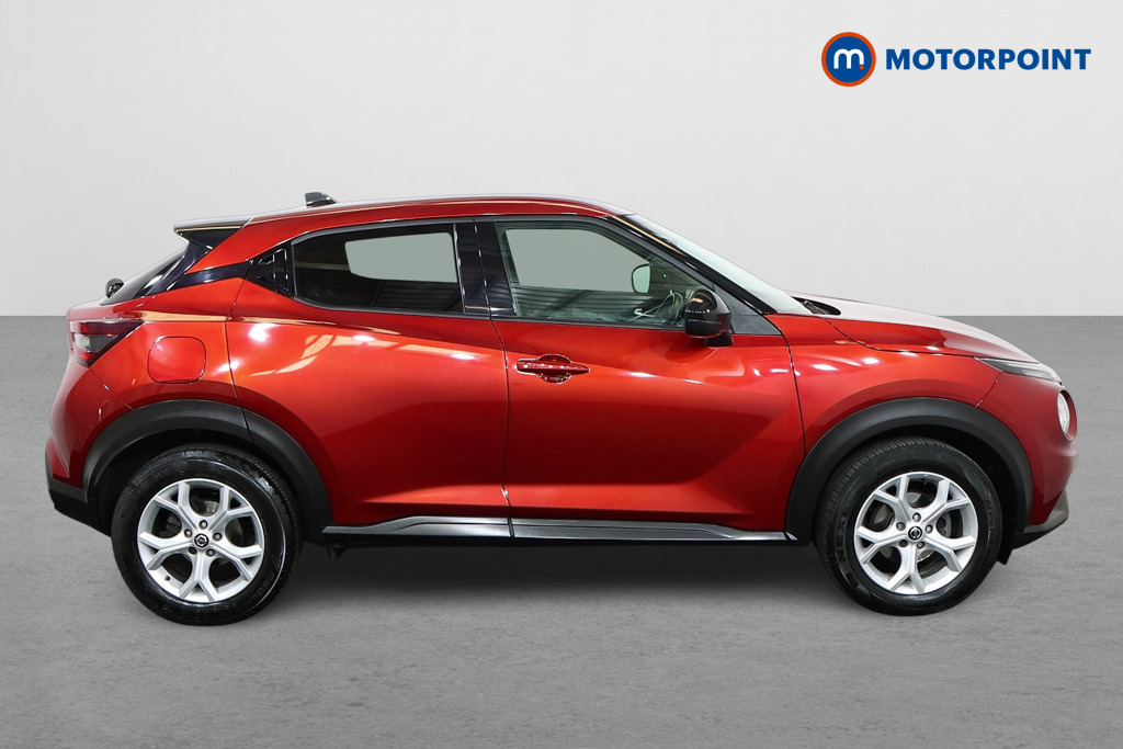 Nissan Juke N-Connecta Manual Petrol SUV - Stock Number (1549609) - Drivers side