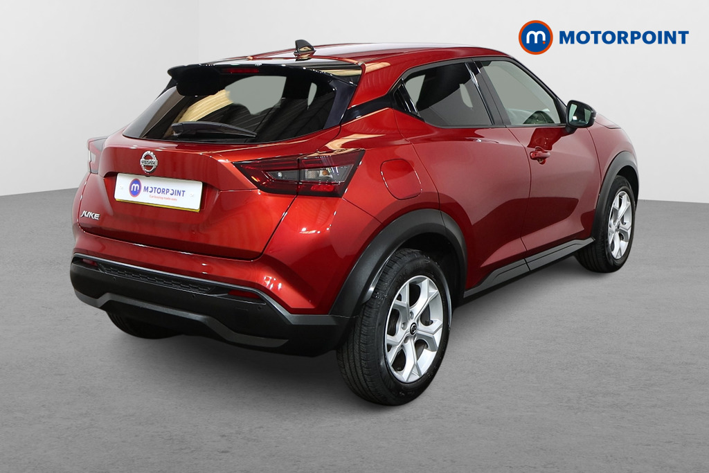 Nissan Juke N-Connecta Manual Petrol SUV - Stock Number (1549609) - Drivers side rear corner