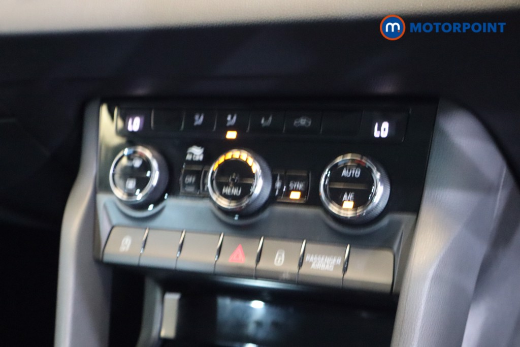 Skoda Karoq SE Manual Petrol SUV - Stock Number (1549910) - 4th supplementary image