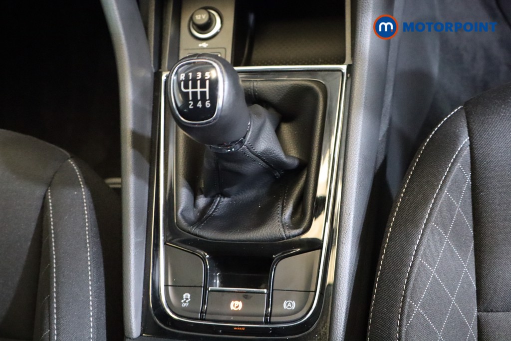 Skoda Karoq SE Manual Petrol SUV - Stock Number (1549910) - 5th supplementary image