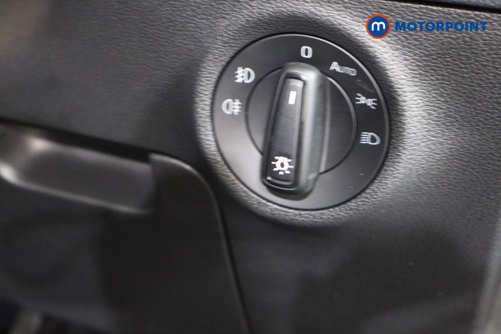 Skoda Karoq SE Manual Petrol SUV - Stock Number (1549910) - 8th supplementary image