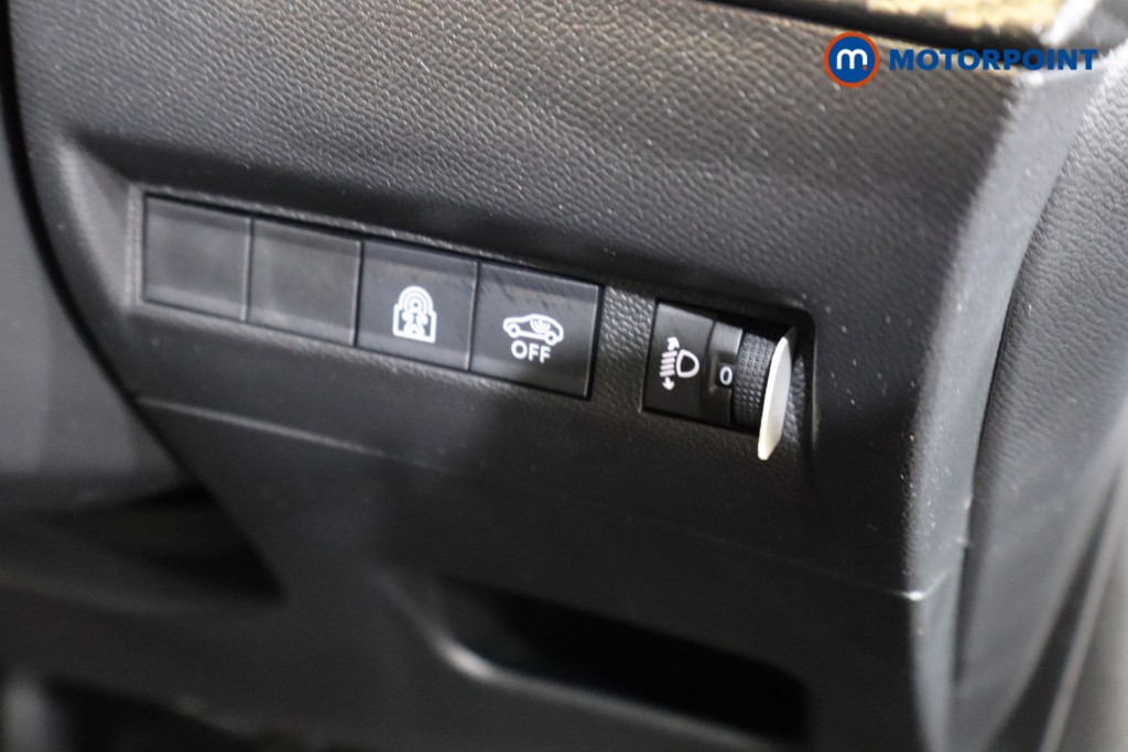 Peugeot 208 Allure Manual Petrol Hatchback - Stock Number (1549947) - 9th supplementary image