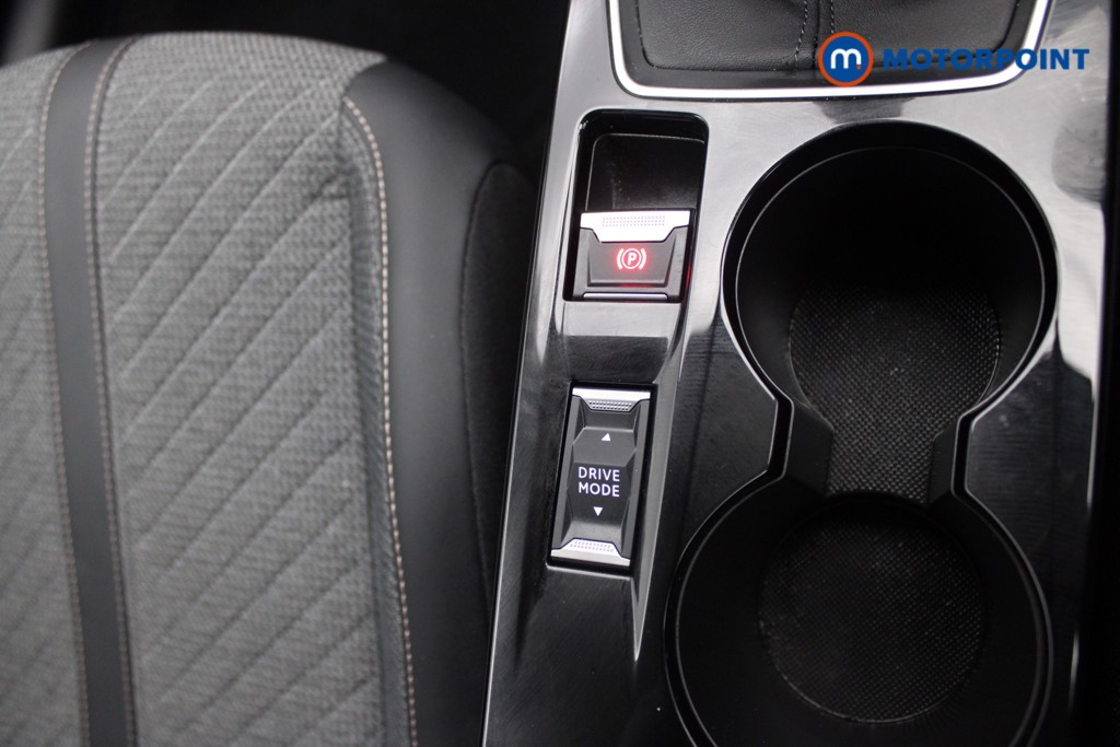 Peugeot 208 Allure Manual Petrol Hatchback - Stock Number (1549948) - 9th supplementary image