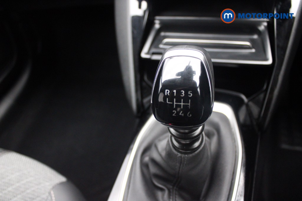 Peugeot 208 Allure Manual Petrol Hatchback - Stock Number (1549948) - 10th supplementary image