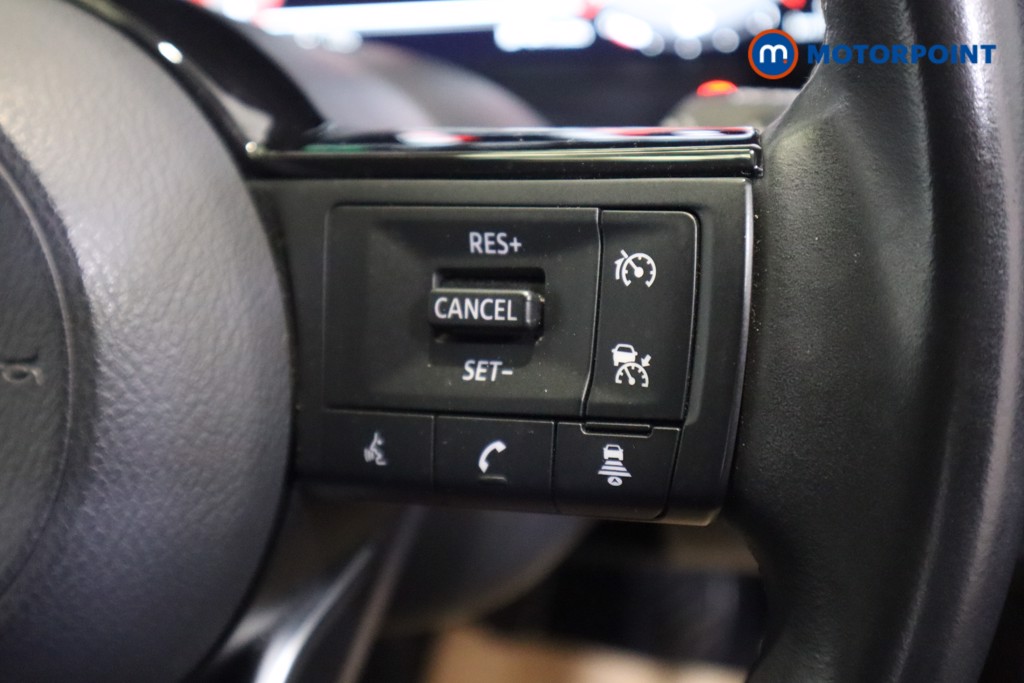 Nissan Qashqai N-Connecta Manual Petrol SUV - Stock Number (1550149) - 9th supplementary image