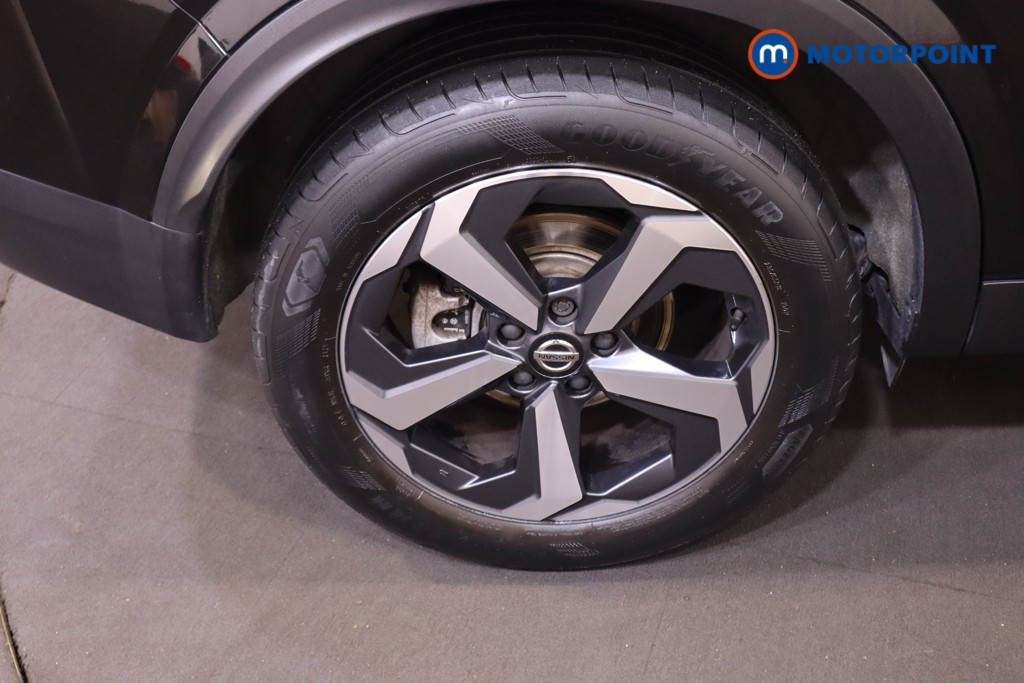 Nissan Qashqai N-Connecta Manual Petrol SUV - Stock Number (1550149) - 16th supplementary image