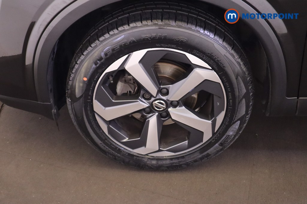 Nissan Qashqai N-Connecta Manual Petrol SUV - Stock Number (1550149) - 18th supplementary image