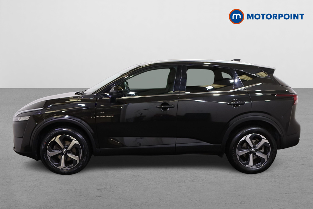 Nissan Qashqai N-Connecta Manual Petrol SUV - Stock Number (1550149) - Passenger side