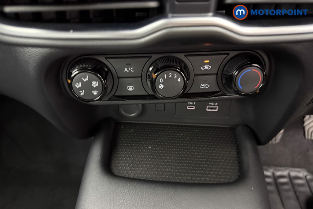 Nissan Juke Acenta Premium Manual Petrol SUV - Stock Number (1550489) - 8th supplementary image