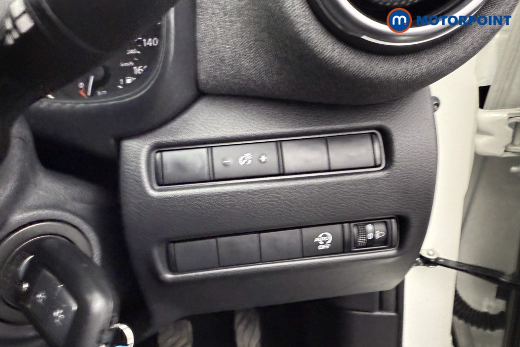 Nissan Juke Acenta Premium Manual Petrol SUV - Stock Number (1550489) - 11th supplementary image