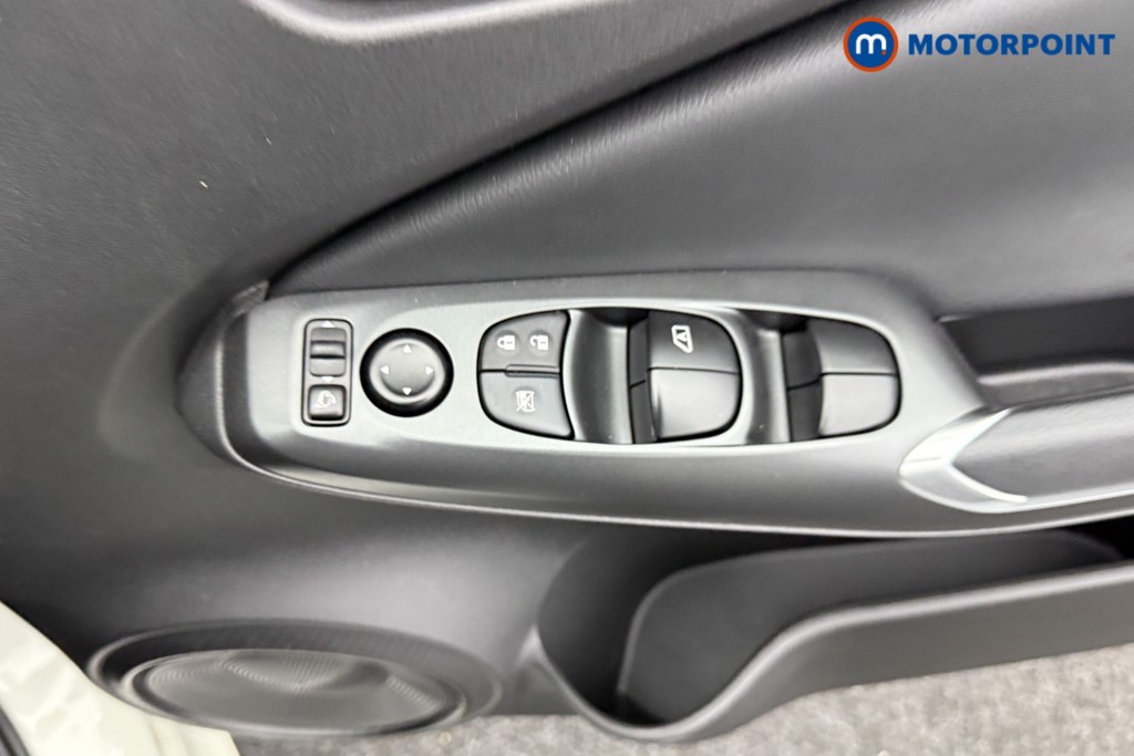 Nissan Juke Acenta Premium Automatic Petrol SUV - Stock Number (1550490) - 13th supplementary image