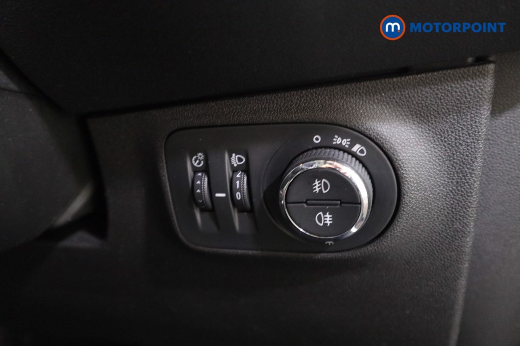 Vauxhall Corsa Design Automatic Petrol Hatchback - Stock Number (1550744) - 8th supplementary image