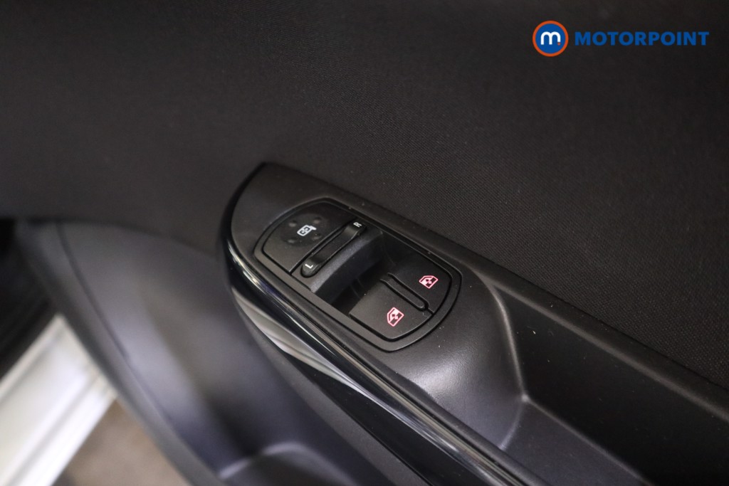 Vauxhall Corsa Design Automatic Petrol Hatchback - Stock Number (1550744) - 9th supplementary image