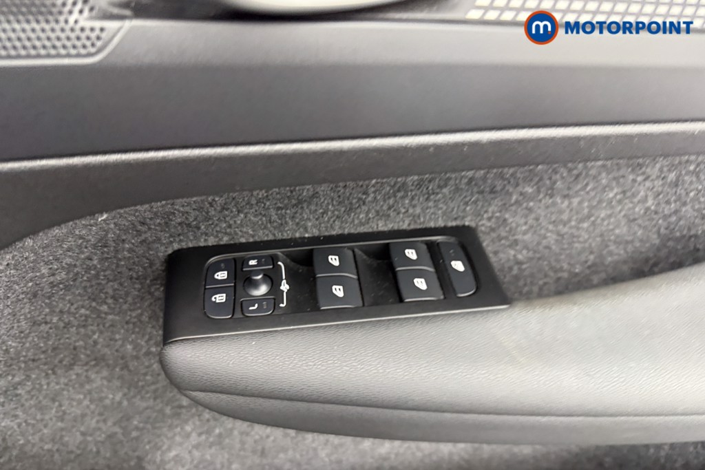 Volvo Xc40 R Design Manual Petrol SUV - Stock Number (1551111) - 16th supplementary image