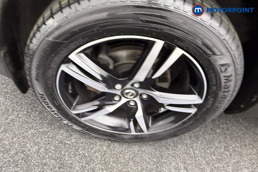 Volvo Xc40 R Design Manual Petrol SUV - Stock Number (1551111) - 32nd supplementary image