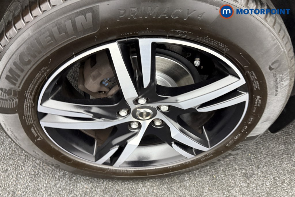 Volvo Xc40 R Design Manual Petrol SUV - Stock Number (1551111) - 34th supplementary image