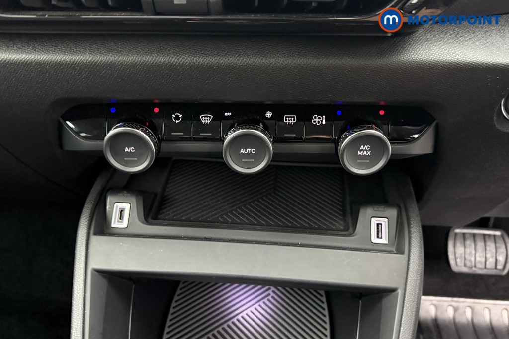 Citroen C4 X Shine Automatic Petrol Saloon - Stock Number (1551129) - 11th supplementary image