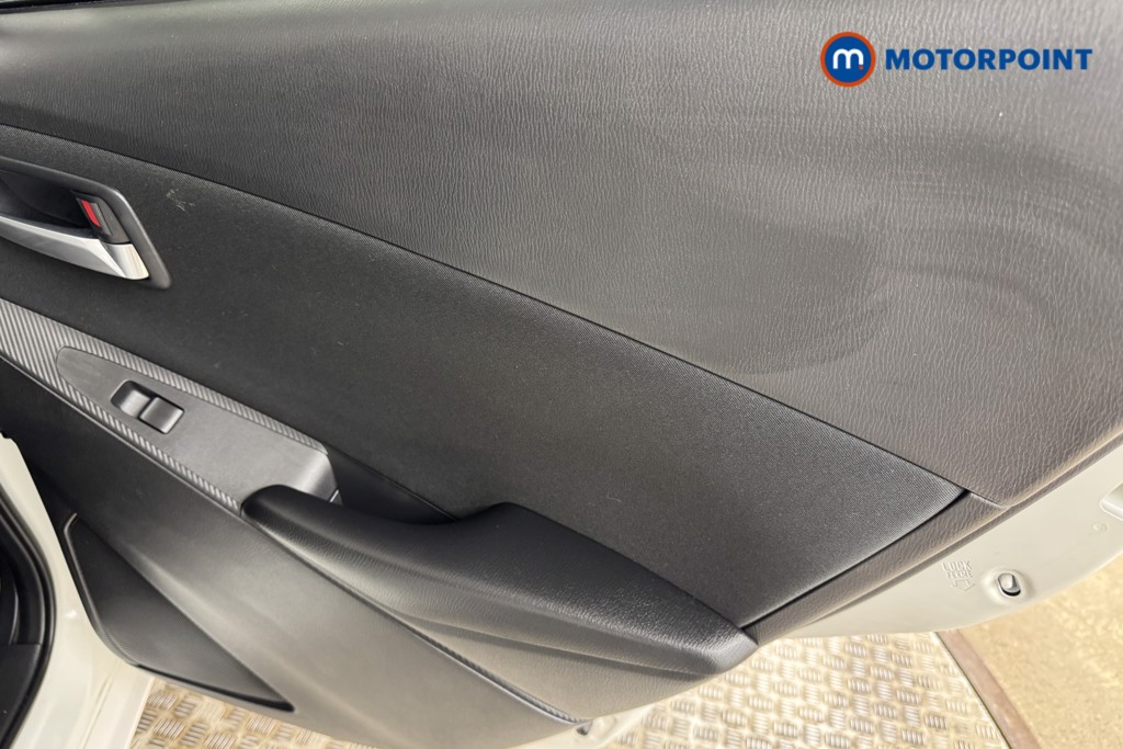 Mazda 2 Exclusive-Line Manual Petrol-Electric Hybrid Hatchback - Stock Number (1551242) - 16th supplementary image