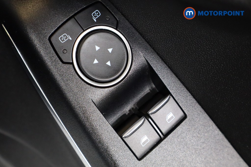Ford Fiesta Zetec Manual Petrol Hatchback - Stock Number (1551428) - 9th supplementary image