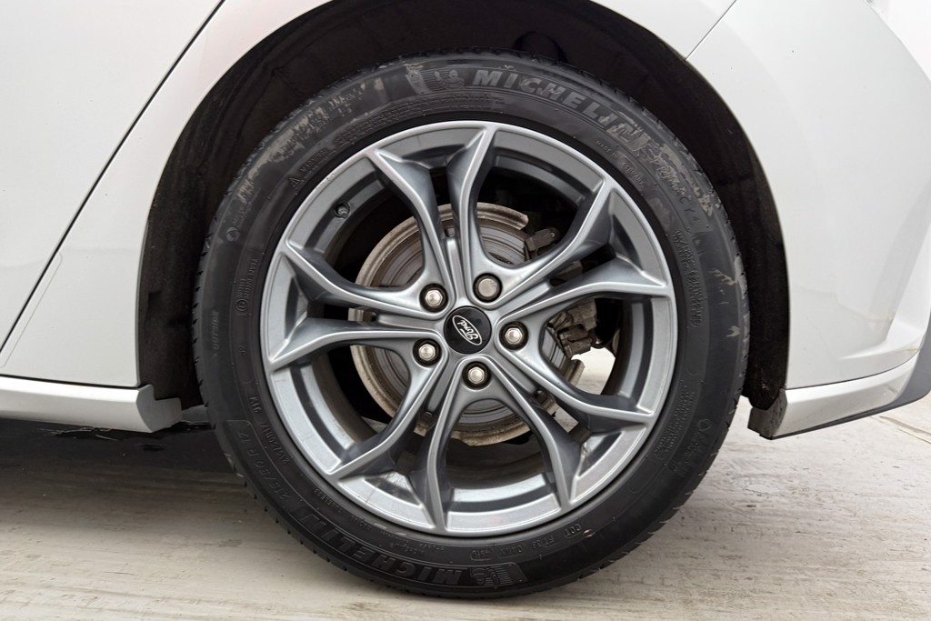 Ford Focus St-Line Manual Petrol Hatchback - Stock Number (1551845) - 29th supplementary image
