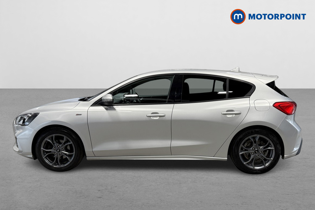 Ford Focus St-Line Manual Petrol Hatchback - Stock Number (1551845) - Passenger side