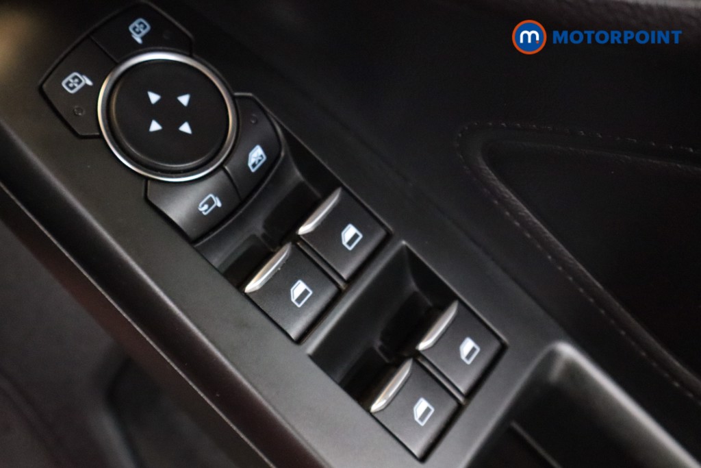 Ford Focus Titanium Manual Petrol Hatchback - Stock Number (1551850) - 9th supplementary image