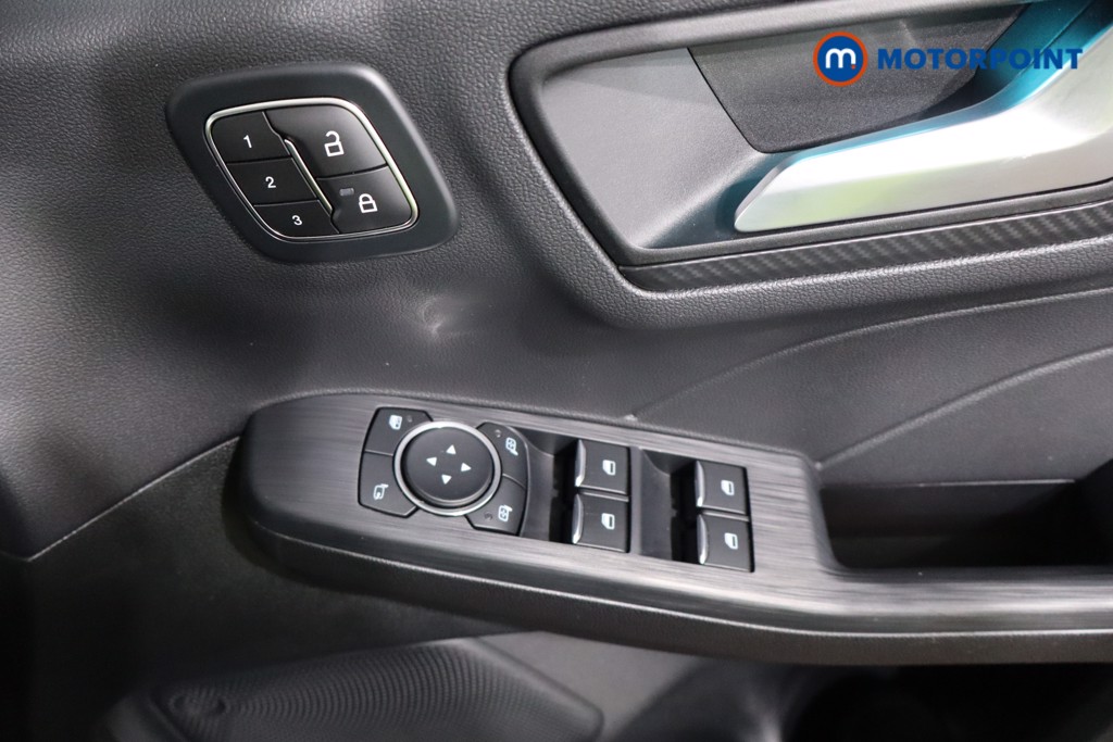 Ford Kuga St-Line Automatic Petrol Plug-In Hybrid SUV - Stock Number (1552000) - 17th supplementary image
