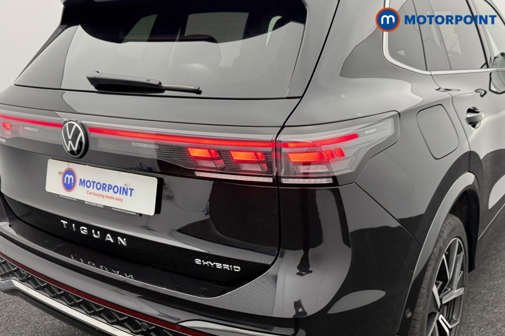 Volkswagen Tiguan R-Line Automatic Petrol Plug-In Hybrid SUV - Stock Number (1552322) - 27th supplementary image