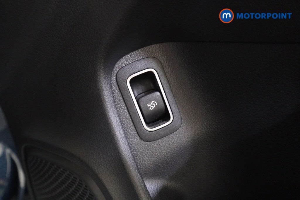 Mercedes-Benz CLA Amg Line Automatic Petrol Coupe - Stock Number (1552631) - 12th supplementary image