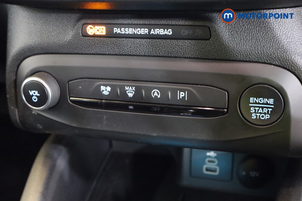 Ford Focus Active Manual Petrol-Electric Hybrid Estate - Stock Number (1552700) - 7th supplementary image
