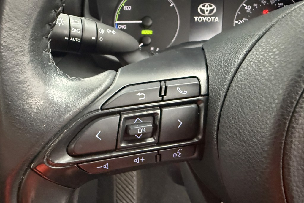 Toyota Yaris Icon Automatic Petrol-Electric Hybrid Hatchback - Stock Number (1552838) - 4th supplementary image